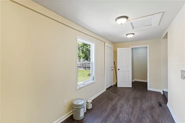 $299,950 | 526 South Maple Street, Ottawa, KS 66067