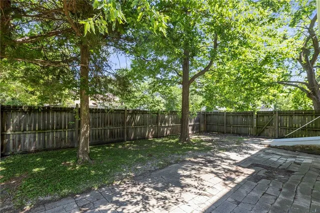 $299,950 | 526 South Maple Street, Ottawa, KS 66067