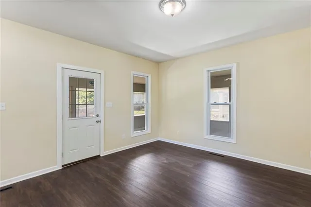 $299,950 | 526 South Maple Street, Ottawa, KS 66067