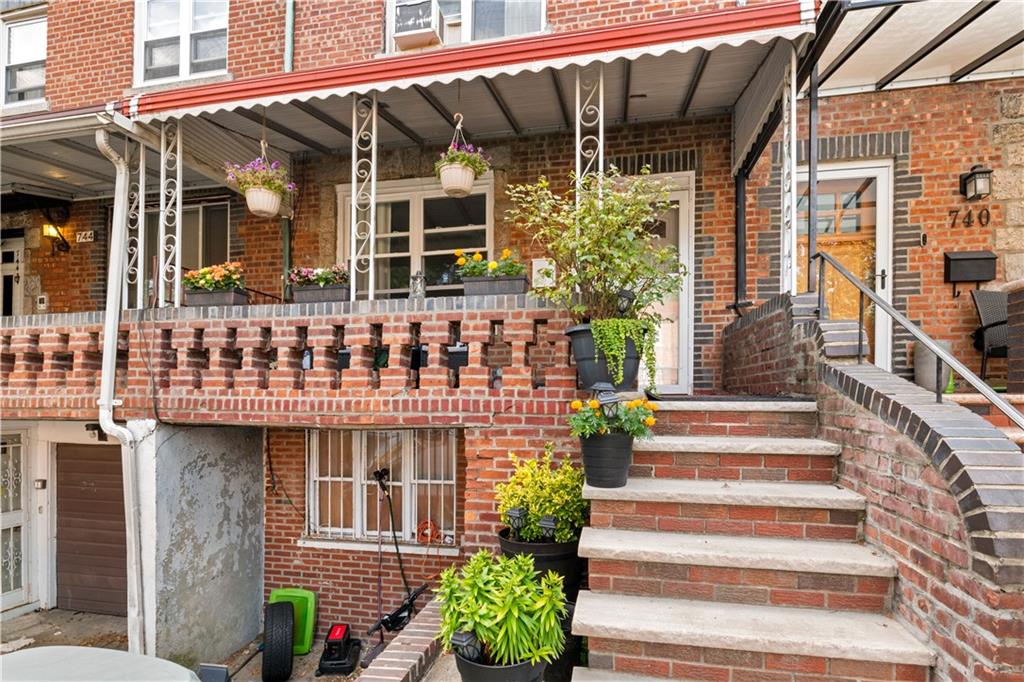 742 East 37th Street Brooklyn, NY 11210 - Photo 2 of 16