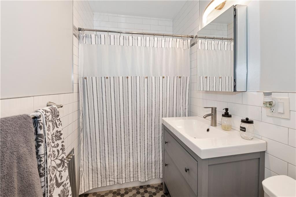 742 East 37th Street Brooklyn, NY 11210 - Photo 6 of 16