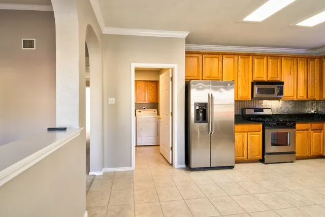 $2,500 | 10700 Beard Avenue, Austin, TX 78748