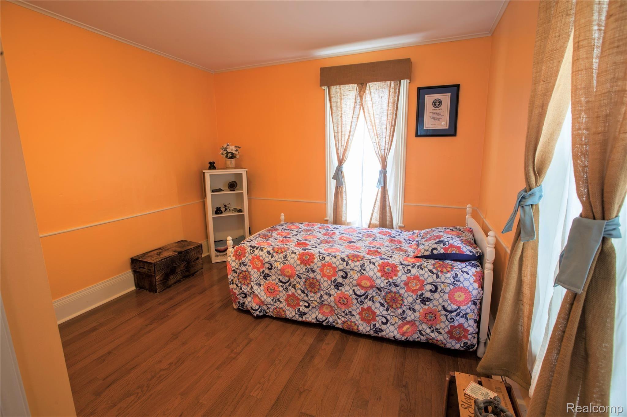 6372 Denton Road Belleville, MI 48111 - Photo 17 of 27 16 Bedroom 3.jpg