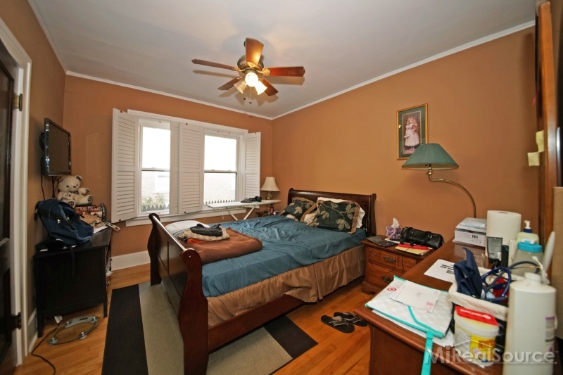 594-596 Neff Road Grosse Pointe, MI 48230 - Photo 10 of 26 31172987-9.JPG