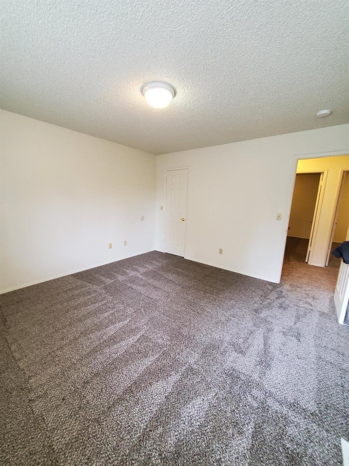 99 West Beverly Avenue Clovis, CA 93612 - Photo 11 of 13