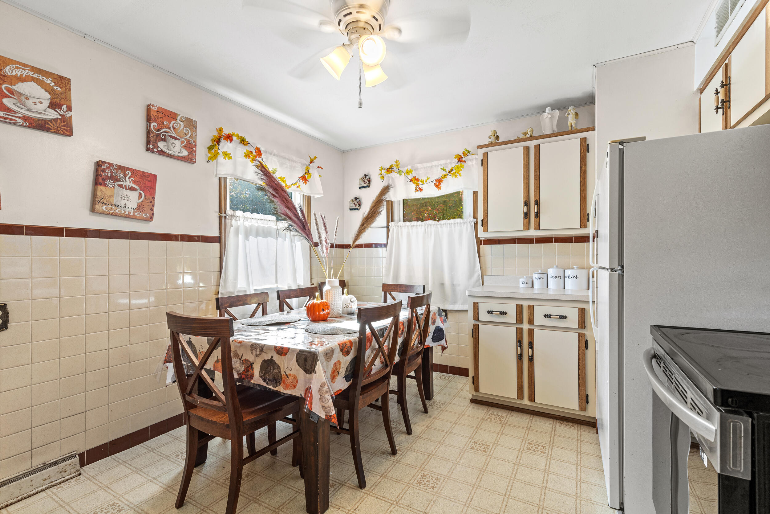 2530 South 66th Street Milwaukee, WI 53219 - Photo 8 of 18 Kitchen
