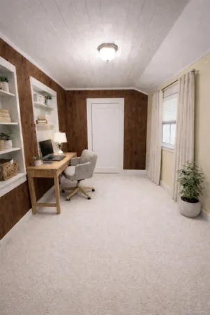 $2,975 | Undisclosed Address, Lindenhurst, NY 11757