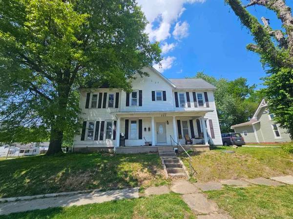 $249,900 | 900 Cherry Street, Petersburg, IN 47567