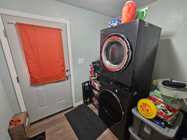 $249,900 | 900 Cherry Street, Petersburg, IN 47567