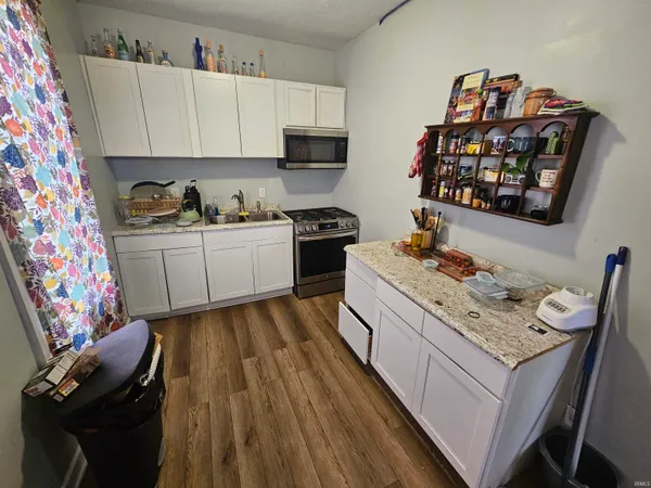 $249,900 | 900 Cherry Street, Petersburg, IN 47567