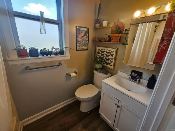 $249,900 | 900 Cherry Street, Petersburg, IN 47567