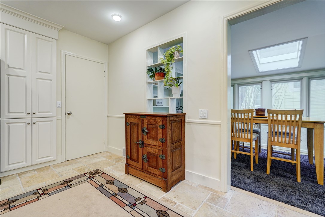 380 Hillside Avenue Rochester, NY 14610 - Photo 16 of 28