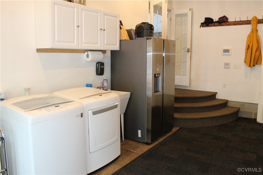8811 Beaver Bridge Road Moseley, VA 23120 - Photo 20 of 49 a utility room with dryer and washer