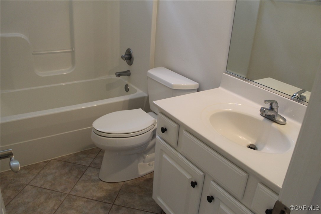 8811 Beaver Bridge Road Moseley, VA 23120 - Photo 36 of 49 3rd Upstairs Bathroom