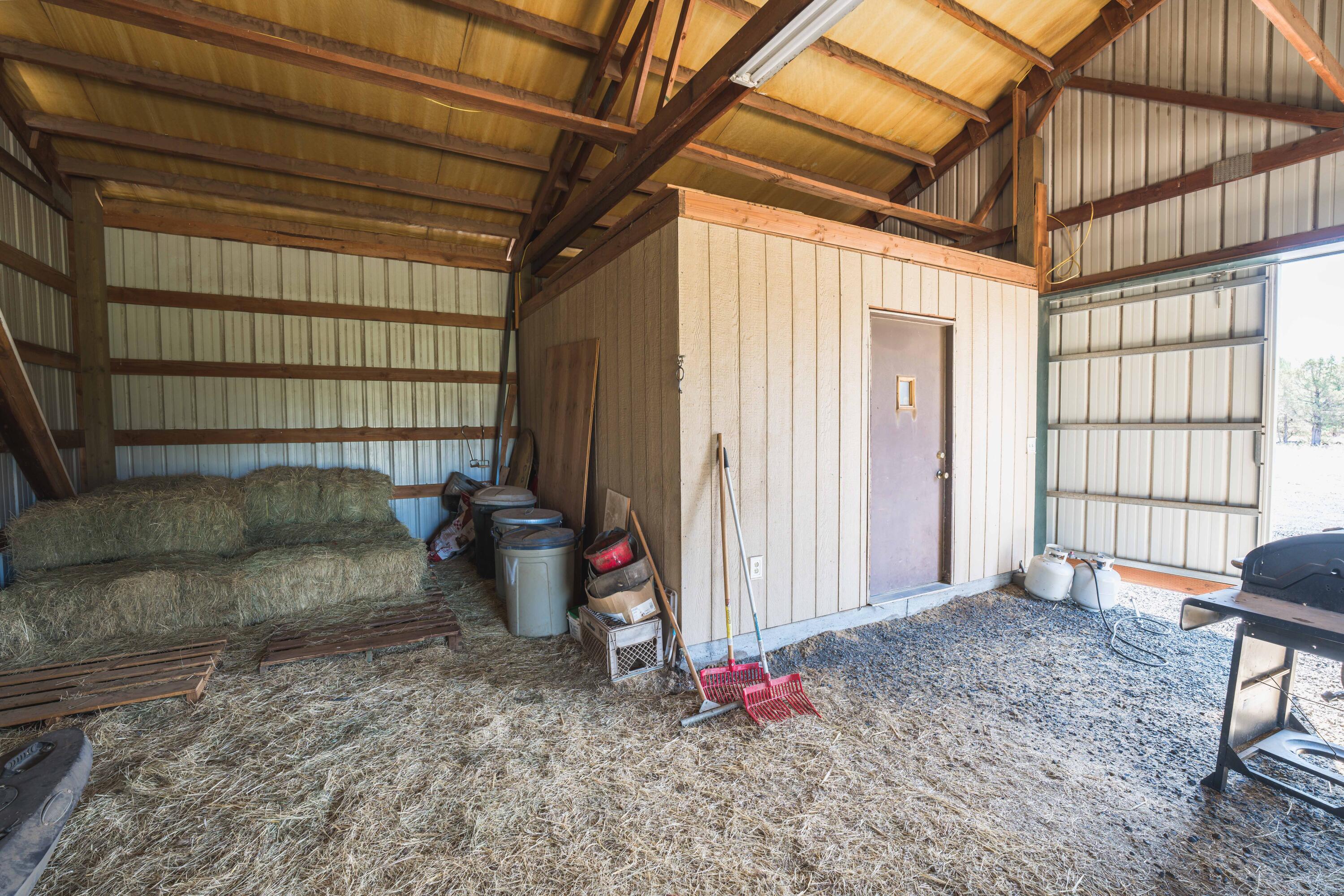 62575 Dixon Loop Bend, OR 97701 - Photo 45 of 56 Dixon Lp-48