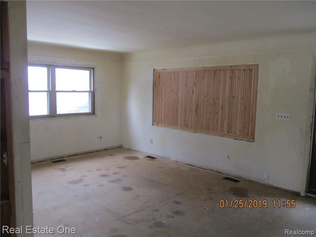 36063 Wick Road Romulus, MI 48174 - Photo 2 of 19