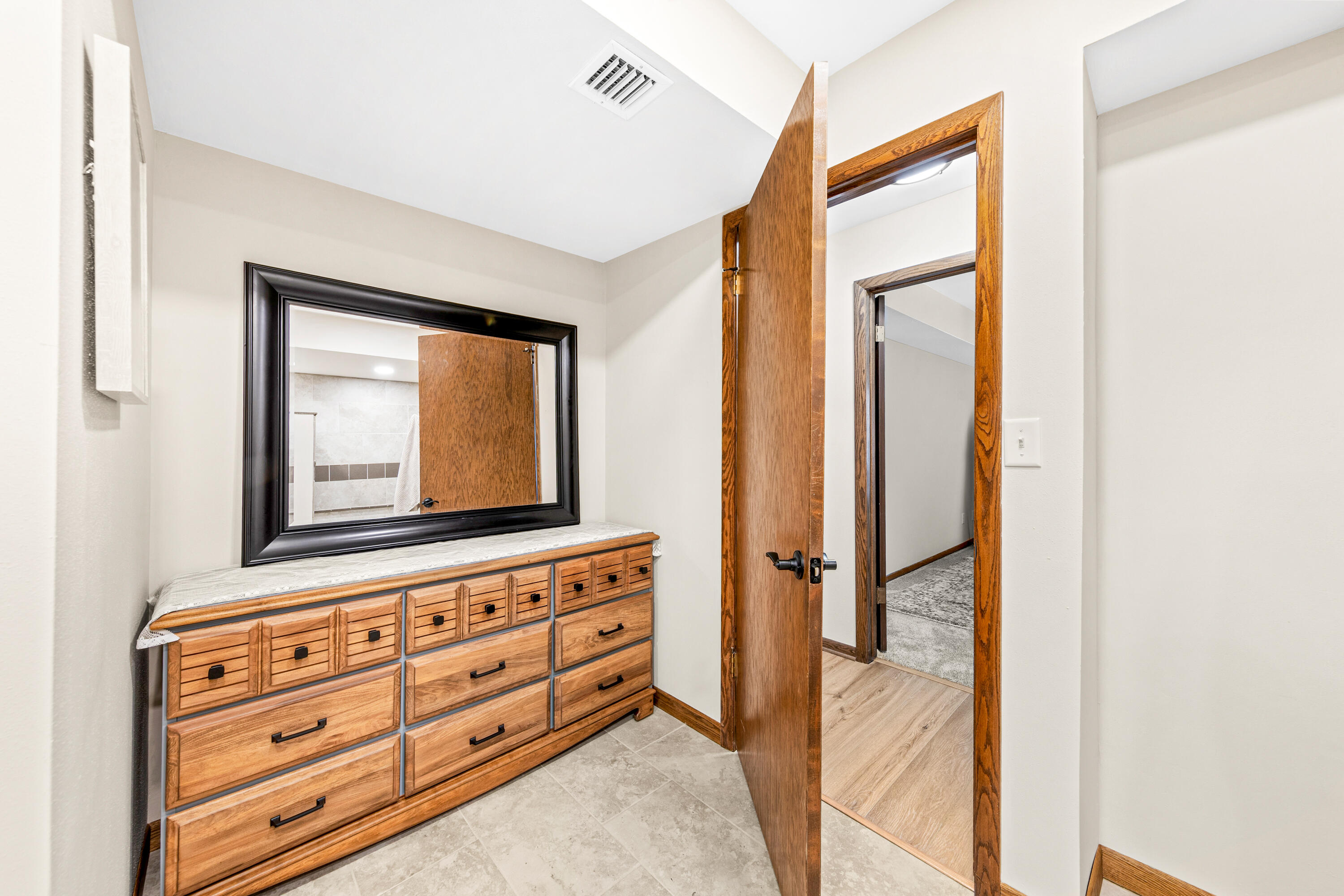 N85-w15700 Ridge Road, Unit 205 Menomonee Falls, WI 53051 - Photo 25 of 51 N85W15700 Ridge Rd 205-32