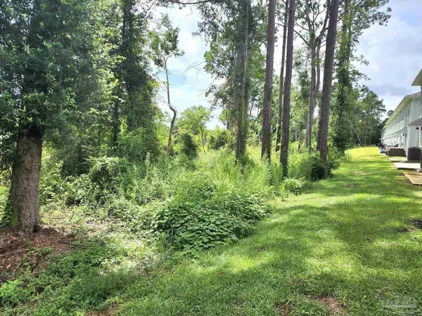 $1,825 | 8932 Brigade Trail, Pensacola, FL 32534