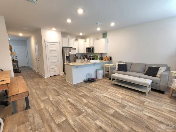 $1,825 | 8932 Brigade Trail, Pensacola, FL 32534