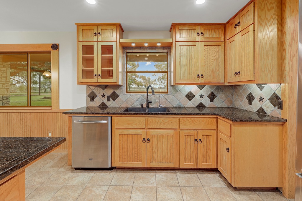 986 Shiloh Road Bastrop, TX 78602 - Photo 16 of 38