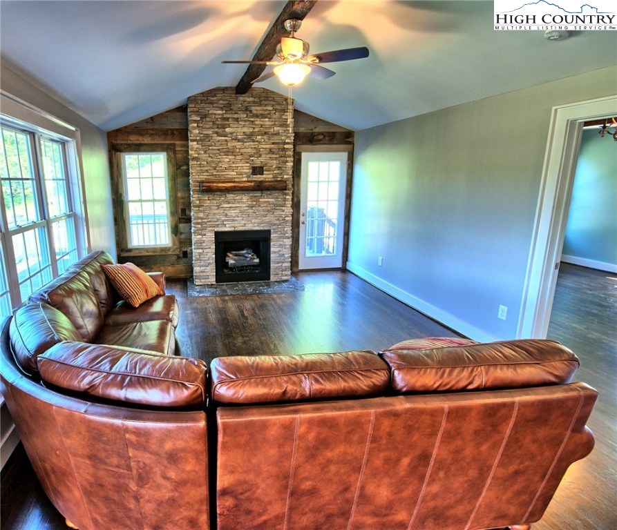 131 Raven's Ridge Lane Jefferson, NC 28640 - Photo 10 of 21 Gallery Image 10