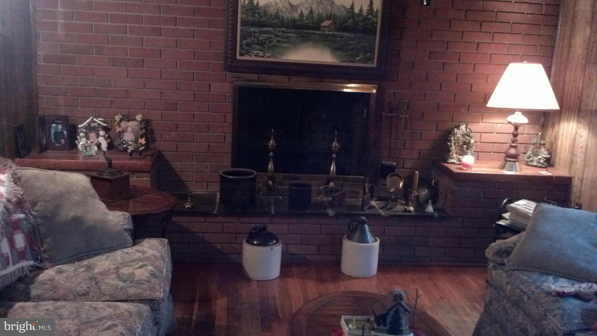 310 Warburton Road Elkton, MD 21921 - Photo 9 of 9 Living Room