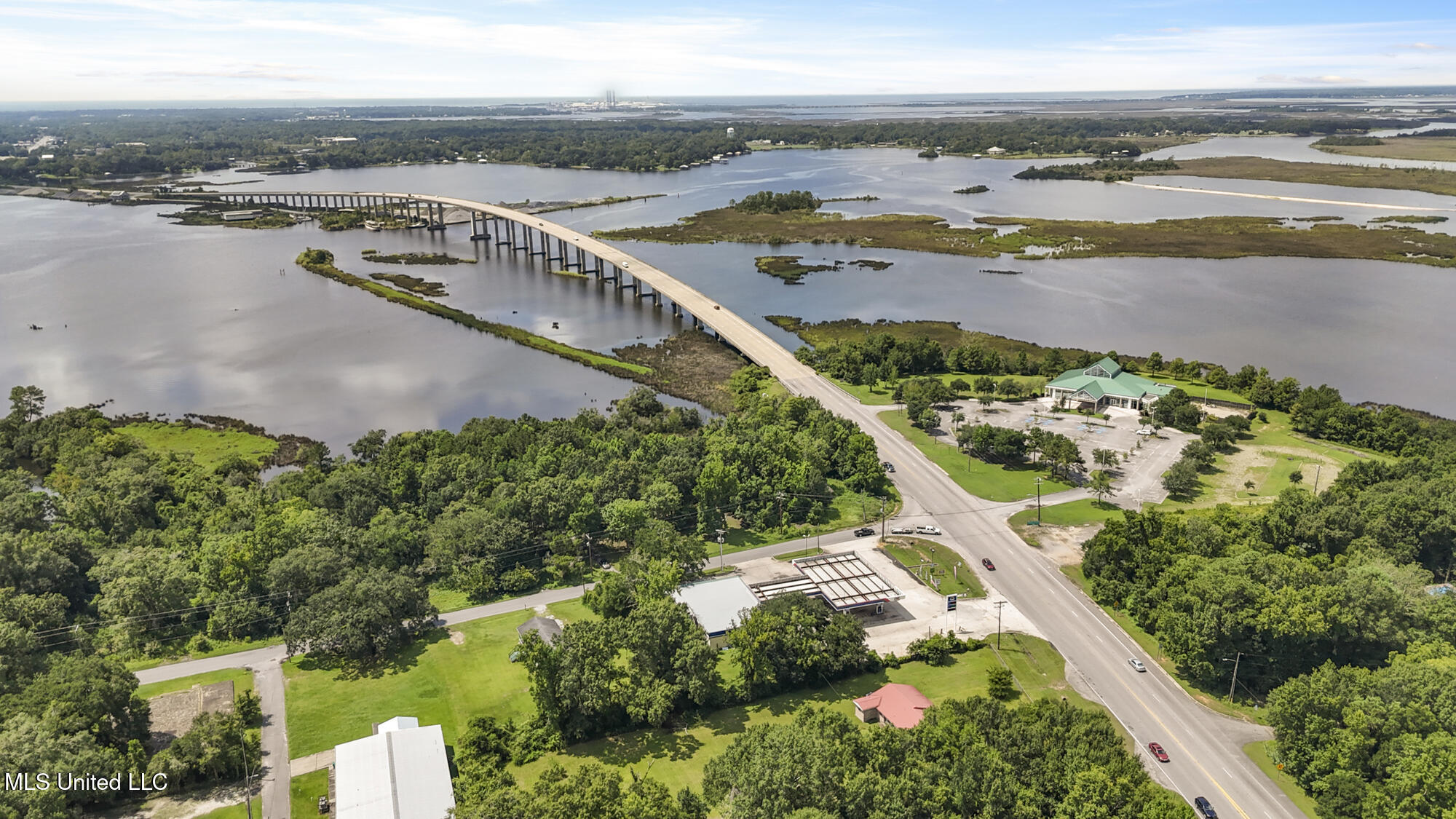 3916 Dutch Bayou Road Moss Point, MS 39563 - Photo 2 of 9 ghubphoto_002