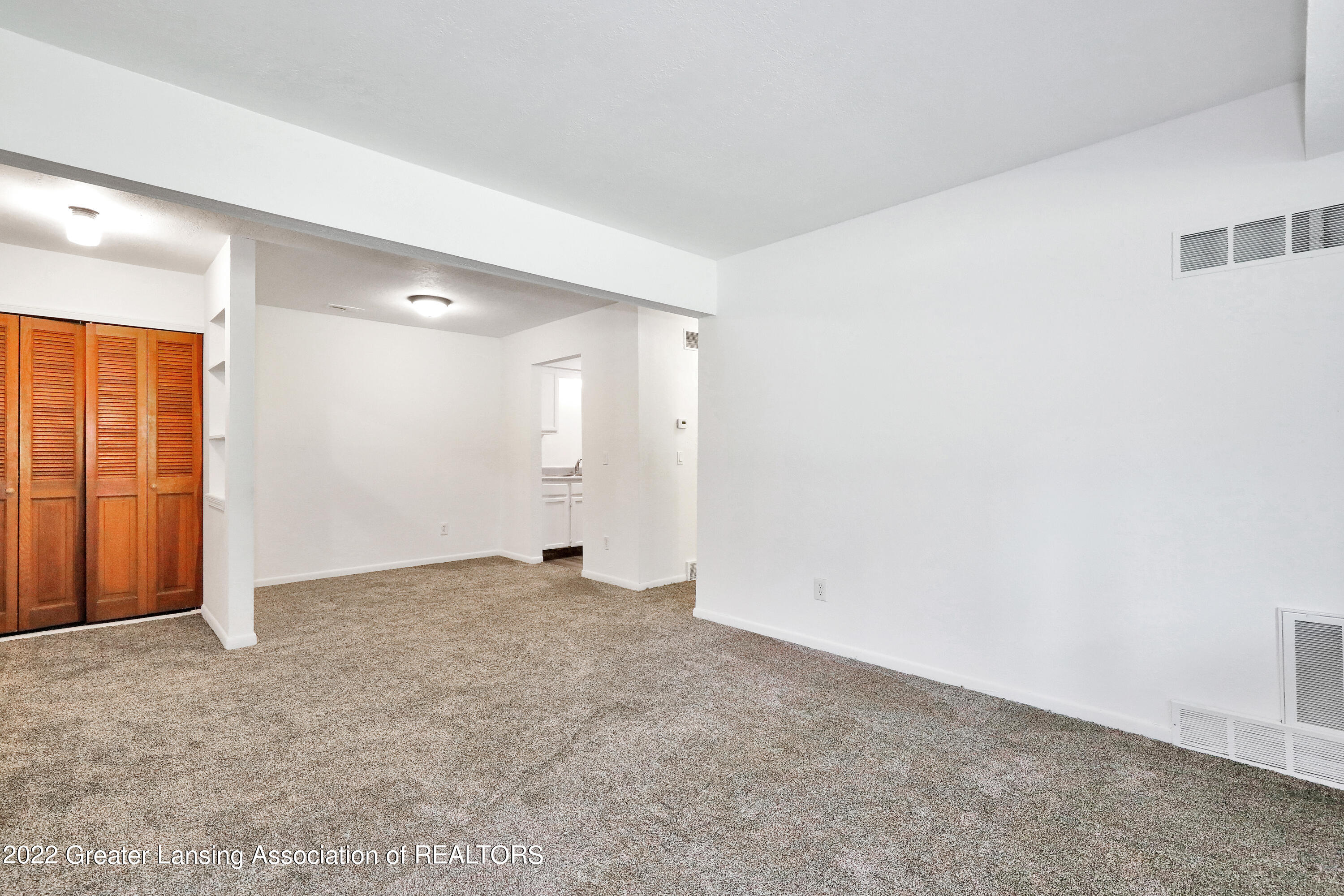 1747 Maple Ridge Road, Unit 11 Haslett, MI 48840 - Photo 8 of 18 _I3A4910