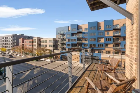 $500,000 | 1751 North Western Avenue, Unit 304, Chicago, IL 60647