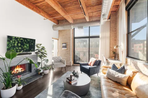 $500,000 | 1751 North Western Avenue, Unit 304, Chicago, IL 60647