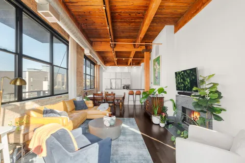 $500,000 | 1751 North Western Avenue, Unit 304, Chicago, IL 60647