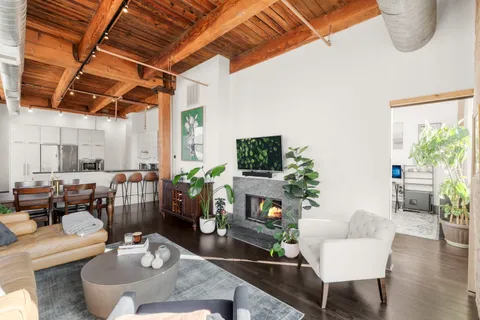 $500,000 | 1751 North Western Avenue, Unit 304, Chicago, IL 60647