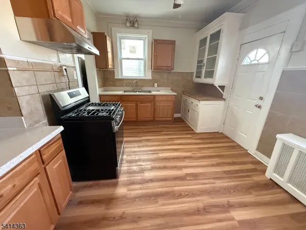 $4,000 | 70 Warrington Place, East Orange, NJ 07017