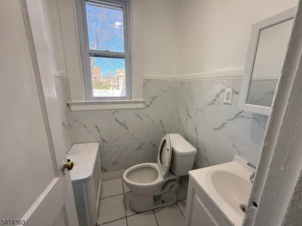 $4,000 | 70 Warrington Place, East Orange, NJ 07017