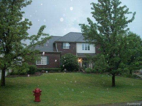 111 Oakbridge Drive Rochester, MI 48306 - Photo 1 of 19 100_7575.JPG