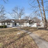 8000 Wenonga Road, Leawood, KS 66206