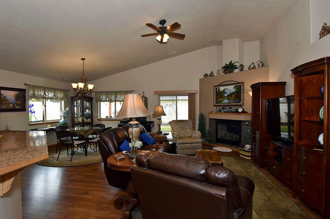 1226 North Blake Road Spokane Valley, WA 99216 - Photo 2 of 17