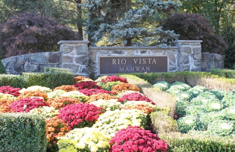 1201 Rio Vista Drive, Unit 1201 Mahwah, NJ 07430 - Photo 32 of 50