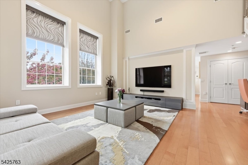 1201 Rio Vista Drive, Unit 1201 Mahwah, NJ 07430 - Photo 4 of 50