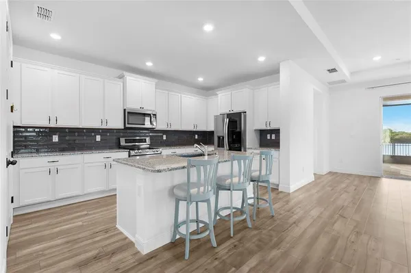 $499,000 | 7322 34th Court East, Sarasota, FL 34243