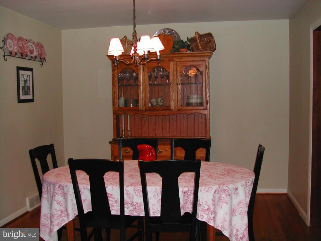 819 Hillaire Road Lancaster, PA 17601 - Photo 4 of 14 Gallery Image 4