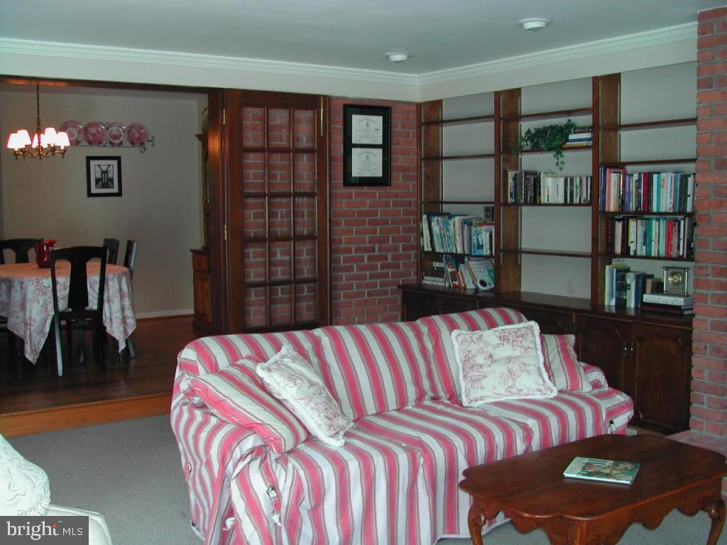 819 Hillaire Road Lancaster, PA 17601 - Photo 7 of 14 Gallery Image 7