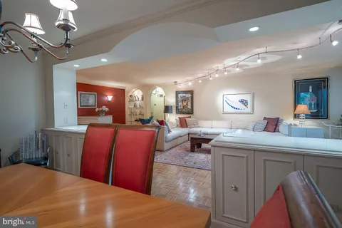 $499,900 | 41 Conshohocken State Road, Unit 209, Bala Cynwyd, PA 19004