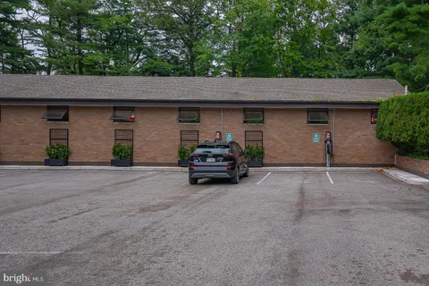 $499,900 | 41 Conshohocken State Road, Unit 209, Bala Cynwyd, PA 19004