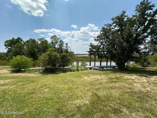 $570,000 | 314 Puunani Place, Diamondhead, MS 39525