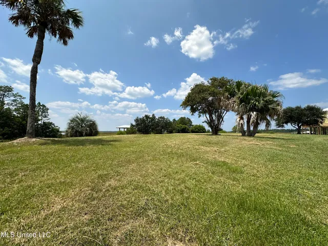 $570,000 | 314 Puunani Place, Diamondhead, MS 39525