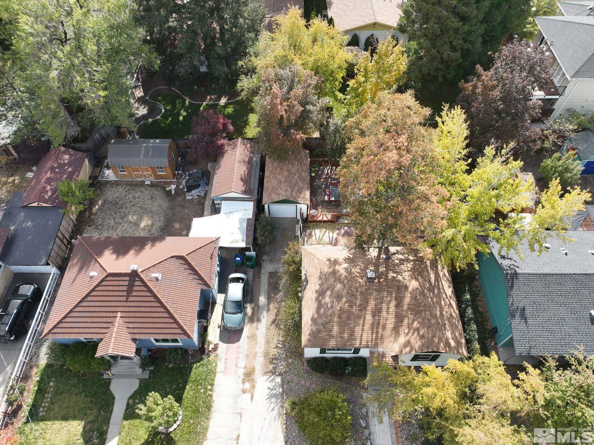 540 Toiyabe Street Reno, NV 89509 - Photo 2 of 29 a view of a backyard of the house