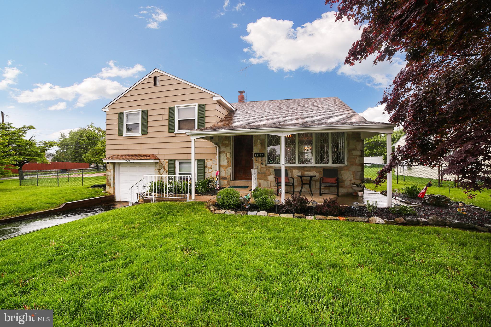 10122 Proctor Road Philadelphia, PA 19116 - Photo 3 of 27 Gallery Image 3