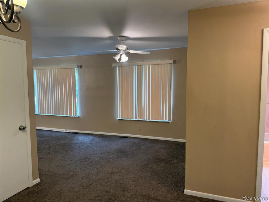 982 North Adams Road, Unit 4 Birmingham, MI 48009 - Photo 9 of 22 Gallery Image 9