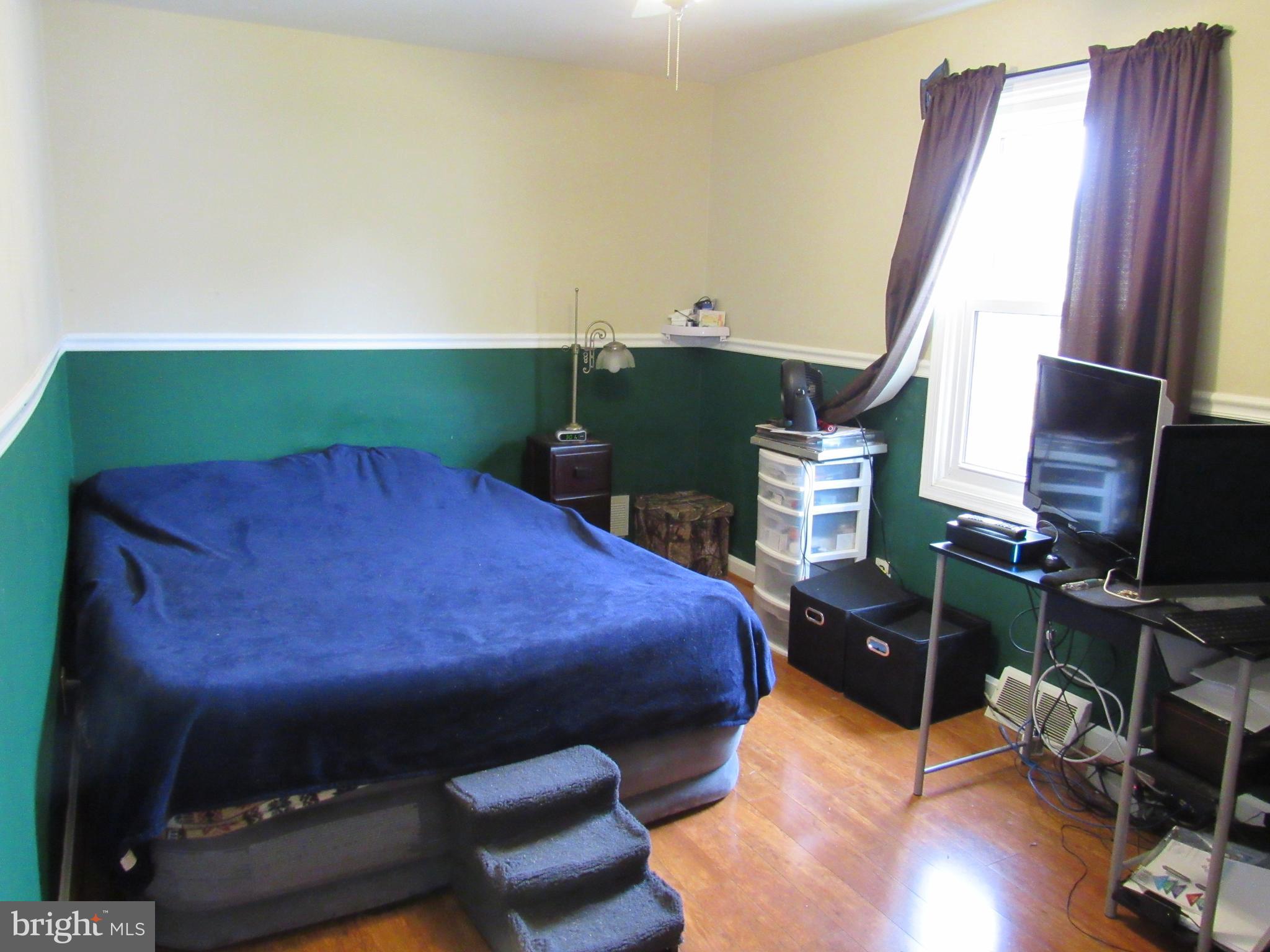 944 Woodlynn Road Baltimore, MD 21221 - Photo 10 of 13 Bedroom